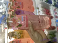 شامپو بدن عطری و روشن‌کننده ناری (Nary) مدل Rose + Collagen حجم ۷۵۰ میلی‌لیتر