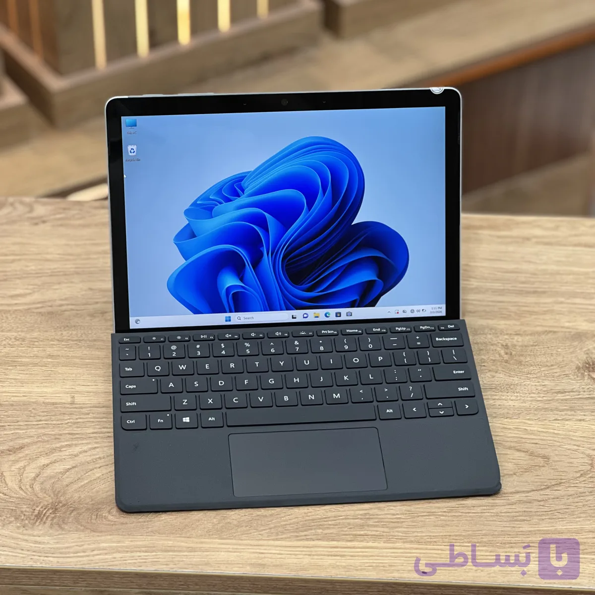 لپتاپ استوک ۱۰.۵ اینچی سرفیس مدل Surface Pro Go 2 M3 8100Y 8GB DDR4 128GB SSD intel UHD