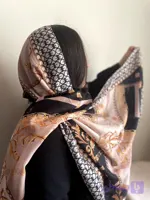 شال نخی طرح دار