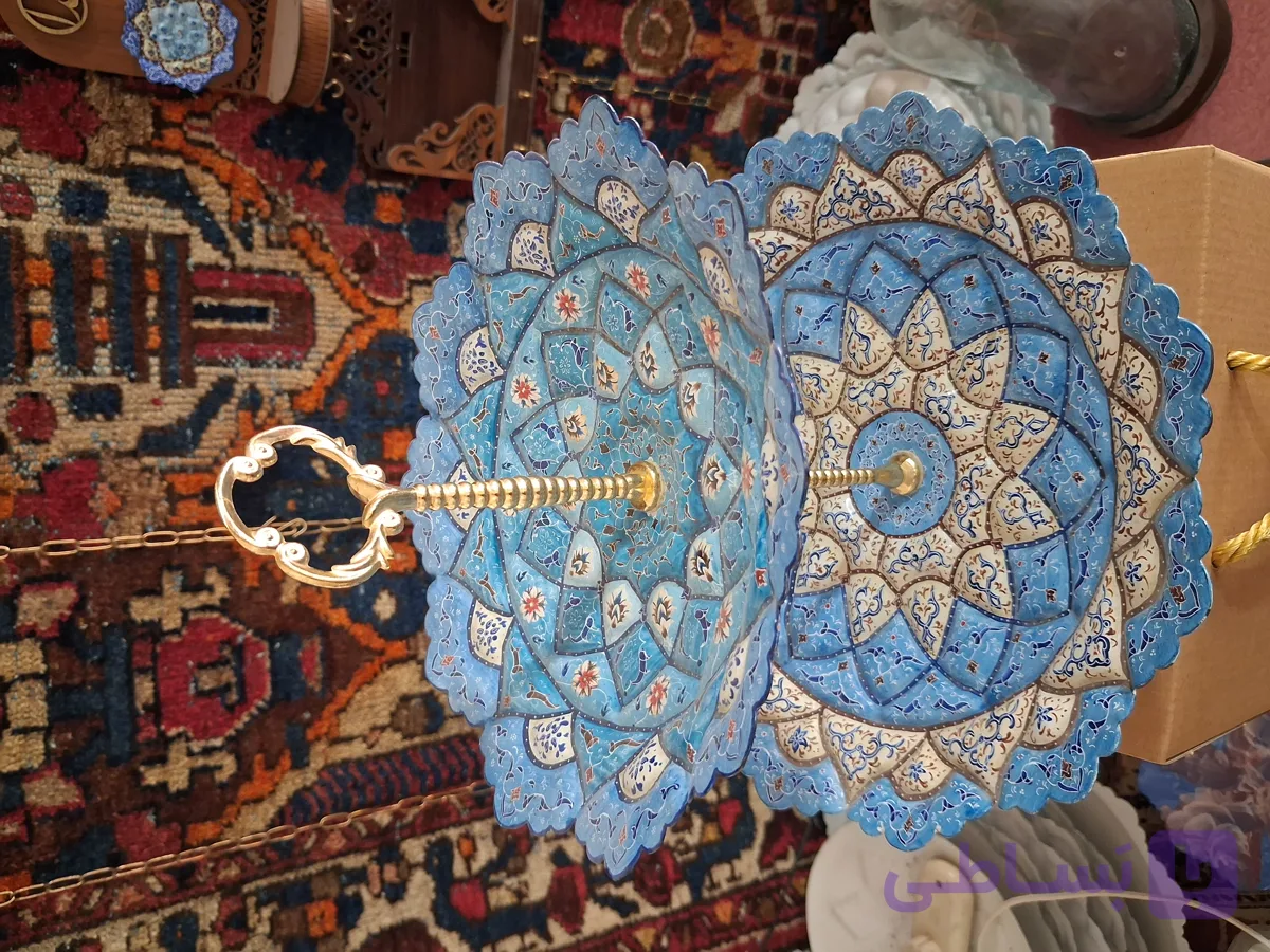 شیرینی خوری ۲طبقه با بشقاب ۲۵ سانت و ۲۰ سنت با طرح ختایی اسلیمی سنتی