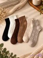 جوراب زنانه با تم پاییزی