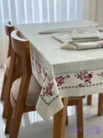 رومیزی و سفره ضدلک بنفشه