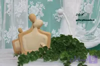 مجسمه آغوش رنگ کرم نسکافه ای دکوری در دو سایز ۱۸cm و ۱۲cm