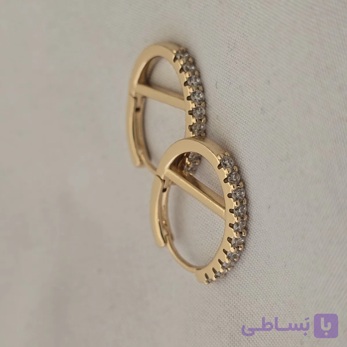 گوشواره تتا
