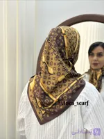 روسری قواره ۹۰ ابریشم توییل طرح لویی کلاسیک
