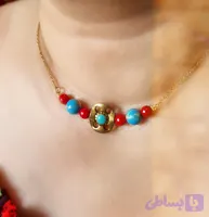 گردنبند فیروزه و‌ مرجان با آویز تبتی دورو زنانه توکا گالری طرح کلاسیک