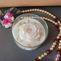شمع کاسه‌ شیشه‌ای.گل آلاله ژورنالی ۷سانت با پارافین ژله‌ای و ورق طلا.دست‌ساز.معطر و شاین‌دار با بسته‌بندی