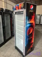 یخچال ویترینی ایستاده عرض 70 سانت تک درب طرح پپسی