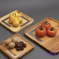 بشقاب مربع