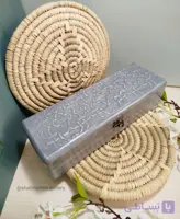 جعبه تی‌بگ چوبی دست‌ساز پتینه طرح نقوش اسلیمی و گل‌های چهارپر برجسته (رلیف)