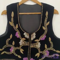 وست جواهر دوزی شده،جلیقه