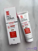 کرم ضدآفتاب رنگی و ضد چروک پرودرما Proderma با SPF90 مناسب انواع پوست با اثر پوشانندگی با رنگ بژ طبیعی