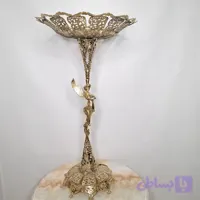 میوه خوری کنار سالنی برنجی فرشته