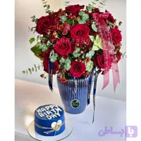 جار گل و کیک شیرینی صبحدم