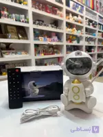 چراغ خواب و اسپیکر کهکشانی فضانورد نشسته