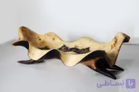 نگین تذهیب بر بستر گلابی: ظرف دکوری موج‌دار (اثر شاخص الیکا وود)