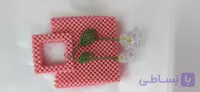 کیف مرواریدی مجلسی دسته مربعی زنانه 👸🏻👛 جادار مناسب موبایل و وسایل در رنگ‌بندی نامحدود. بدون زنجیر یا آستری هست. فیلم محصول در پیج اینستاگرامی zarana_bag