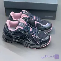 کفش نیوبالانس مدل 1906 رنگ سرمه‌ای صورتی
