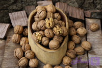 گردو با پوست محلی گیلان