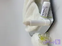 بالم لب دست ساز با رایحه طالبی بی رنگ ویتامینه لب و رفع ترک و خشکی لب
