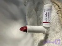 بالم لب دست ساز با رایحه کوکی با ته رنگ طبیعی و ملایم قرمز ویتامینه لب و رفع ترک و خشکی لب