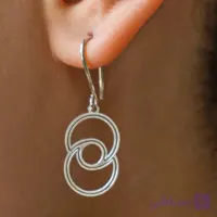گوشواره نقره زنانه مدل 085 عیار ۹۲۵ طرح ظریف و کلاسیک