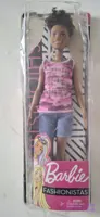 Barbie ​ Fashionistas with Short Curly Brunette Hair Doll عروسک باربی مد با موهای مجعد کوتاه