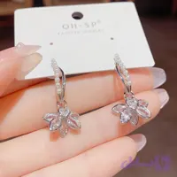 گوشواره مرواریدی آویز گل کریستالی 4989-5-2