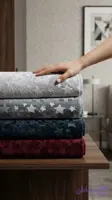 پارچه مخمل روبالشی ورومبلی طرح ستاره عرض 180