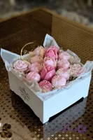 باکس گل شمع پیونی رها کندل۶، مدل نارا، باکس سفید رومیزی رها مال