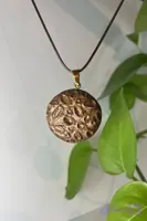 گردنبند ماه چوبی