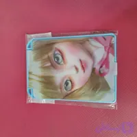 آینه تو کیفی در دار فانتزی زنانه