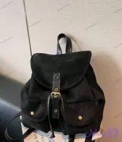 کیف کوله‌پشتی زنانه مدل کلاسیک بنددار کد 88677M