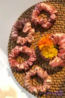 کش مو اسکرانچی سایز کوچک ساتن ابریشم